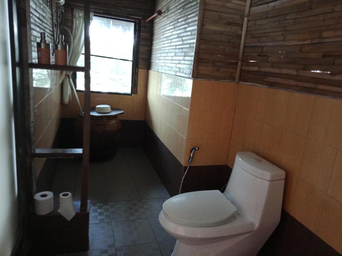 Wetlandcamp บ้านชายเล Phatthalung Exterior photo