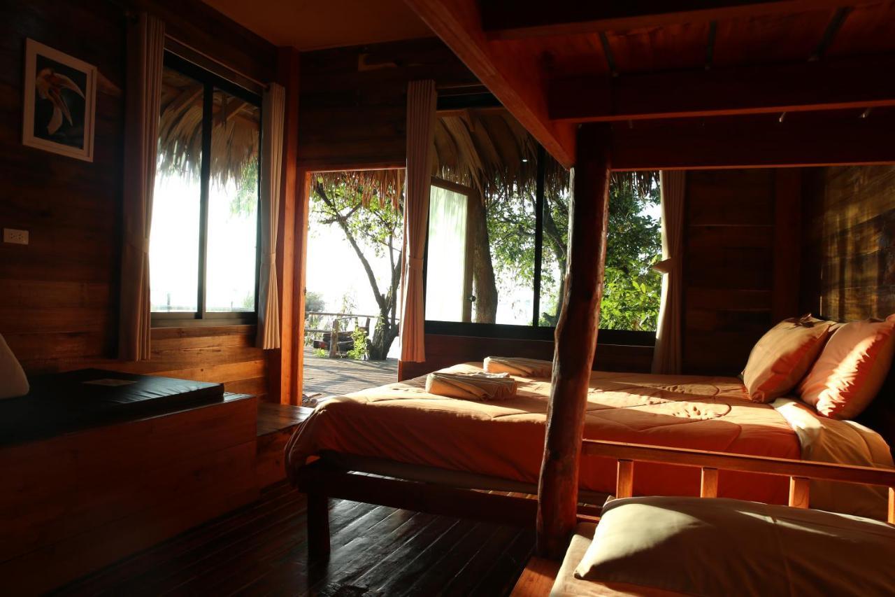 Wetlandcamp บ้านชายเล Phatthalung Exterior photo